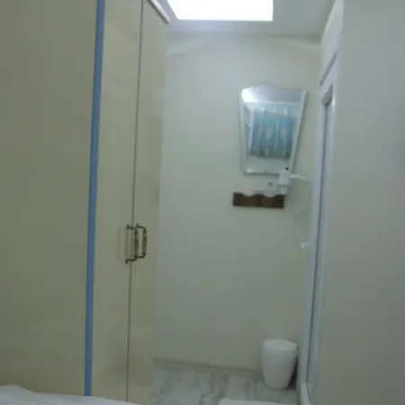 Armis House מלון